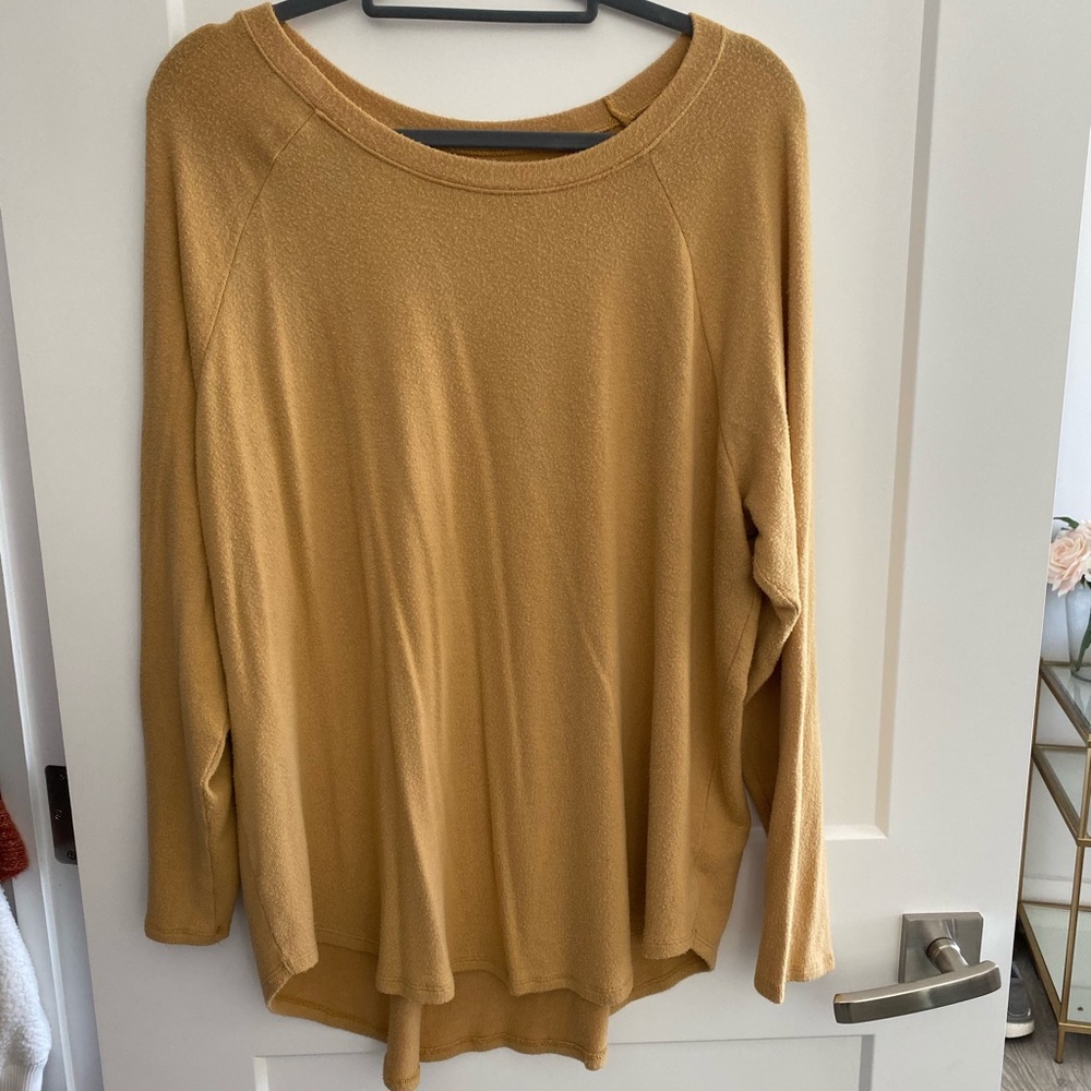 American Eagle Long Sleeve
